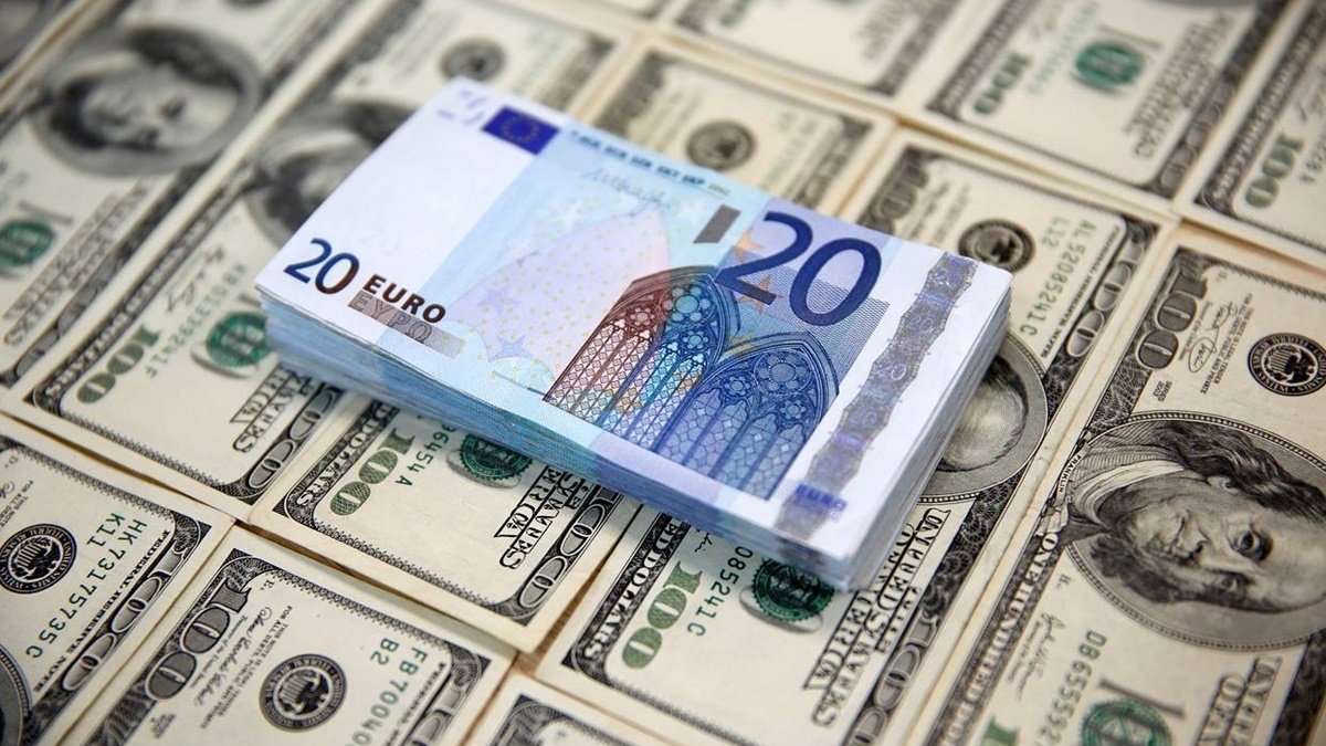 Курс валют на 3 июня: доллар и евро упали в цене