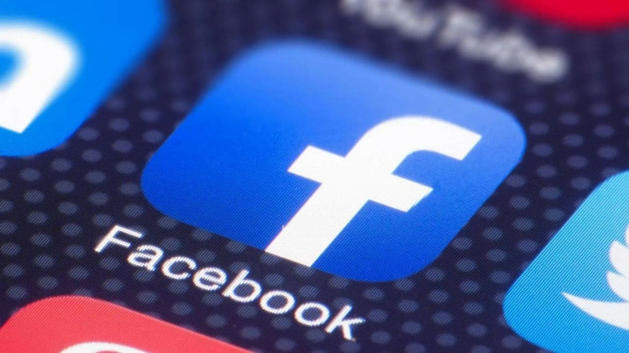 Facebook скасовує привілеї для політиків через Трампа