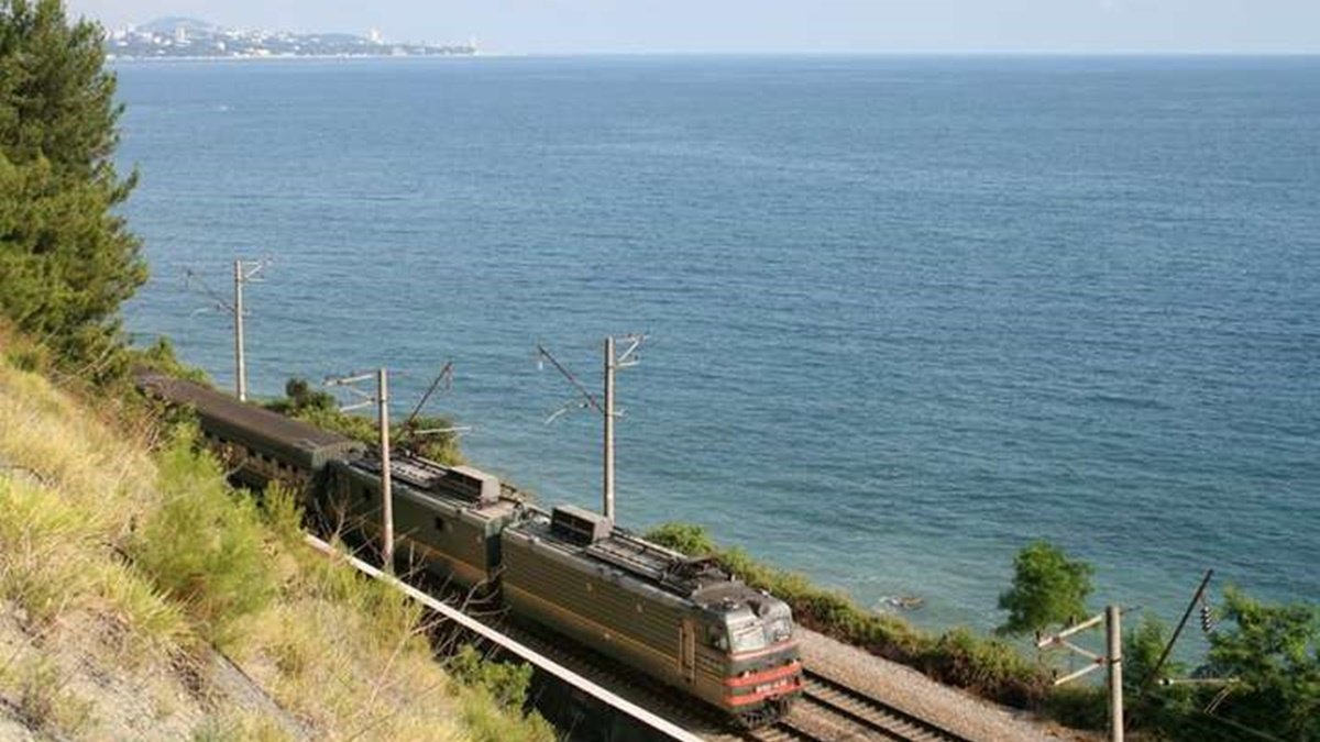 «Укрзалізниця» запускает 11 дополнительных поездов к морю