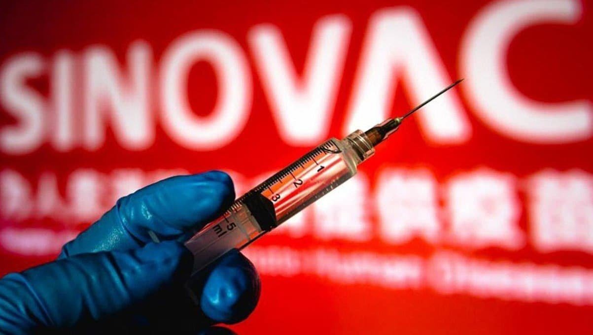 В Китае COVID-вакцину Sinovac одобрили для детей и подростков