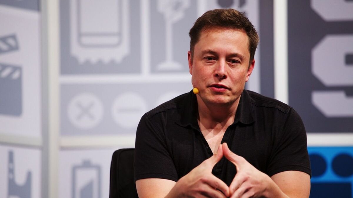 Илон Маск продаст 10 % акций компании Tesla: так решили его подписчики в Twitter