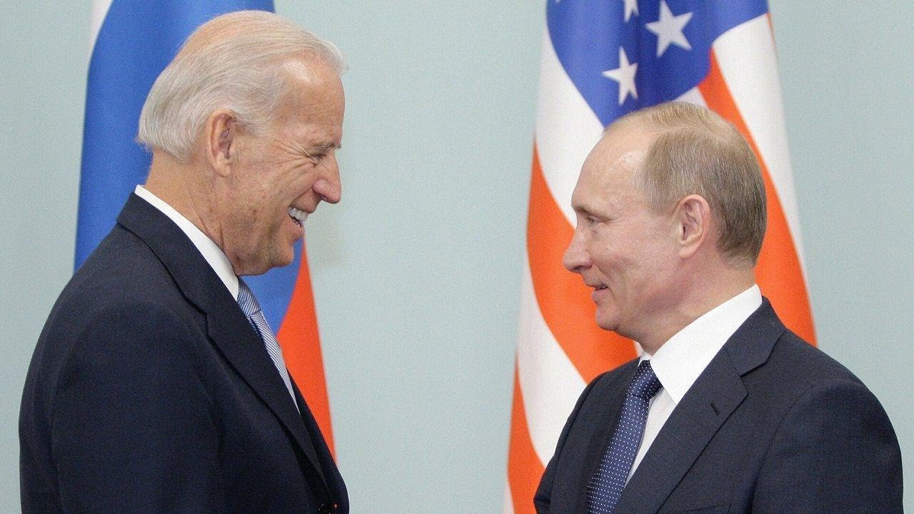 Встреча Путина и Байдена может состояться не в Женеве — СМИ