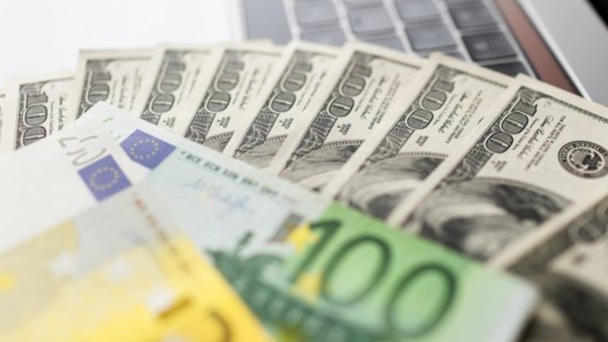Курс валют на 9 июня в Украине: доллар подешевел, евро пошёл на подорожание