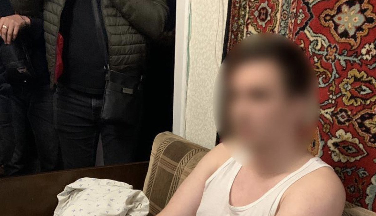 Выпрашивал интимные фото у 14-летней девочки: в Одессе задержали 24-летнего мужчину