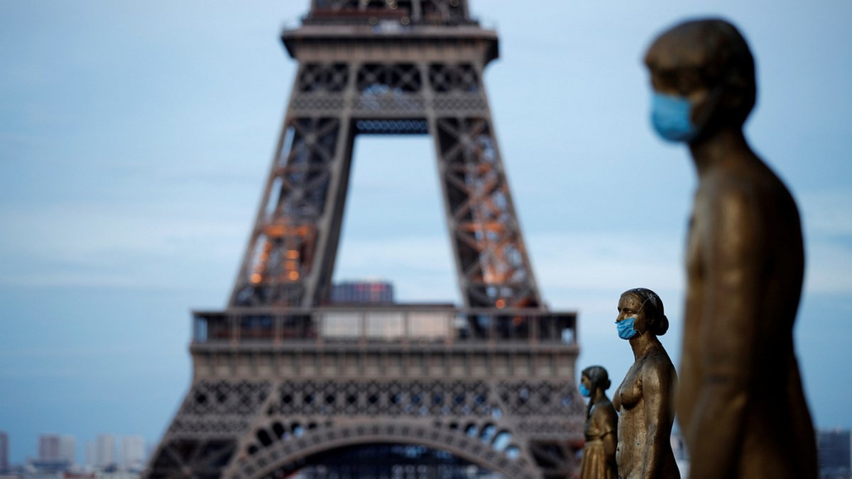 Франція відкрила кордони для туристів. Які документи потрібні українцям, щоб побачити Ейфелеву вежу