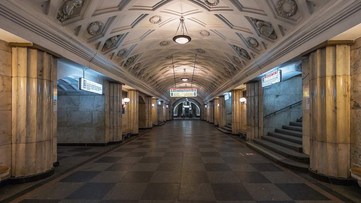У Києві закрили станцію метро «Хрещатик» через повідомлення про мінування