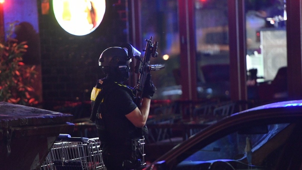 У Берліні біля бару чоловік відкрив стрілянину: поранено трьох людей