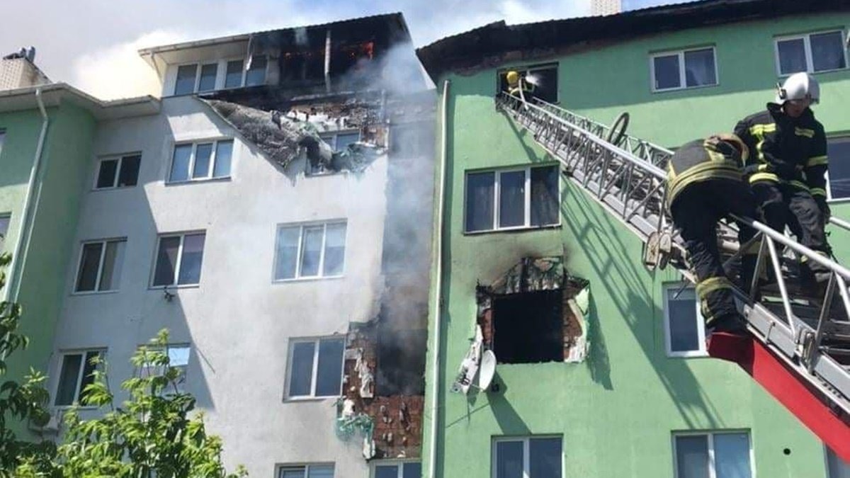 У Київській області в квартирі житлового будинку стався вибух: є постраждалі