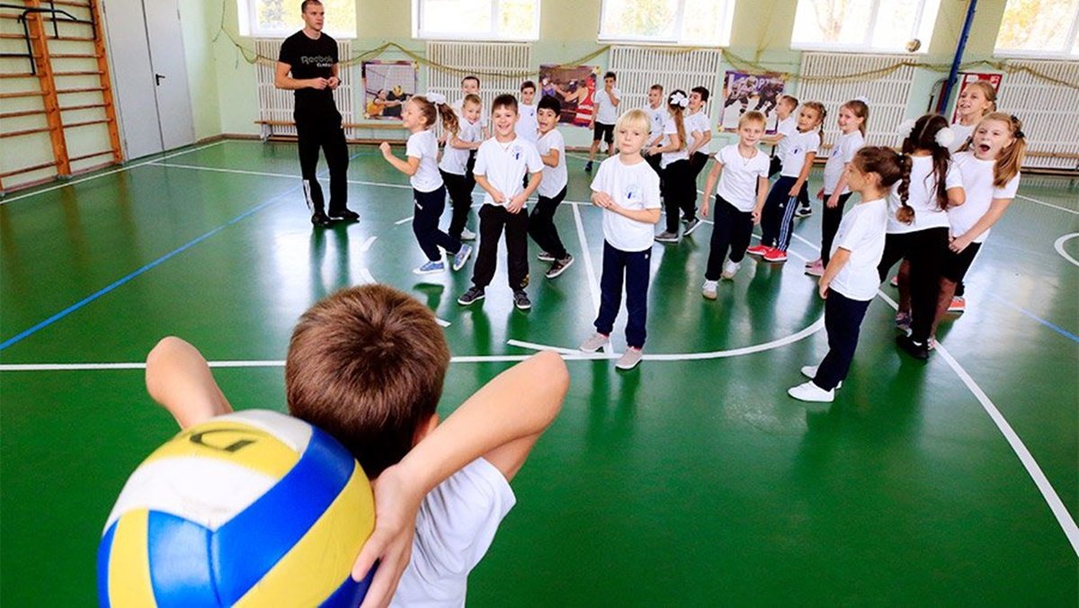 Онлайн-приложения секций, питание, новые уроки физ-ры: в Украине запустят модель здоровой школы