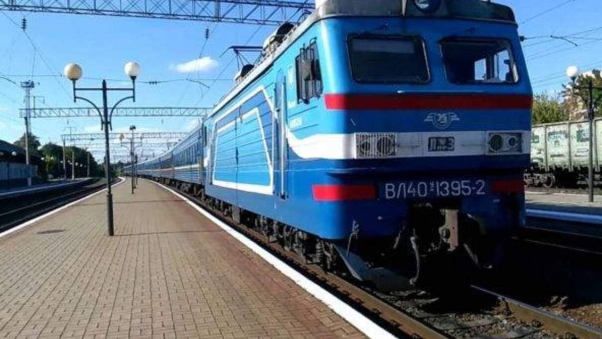 Из-за бури во Львове задержатся некоторые поезда: какие и насколько