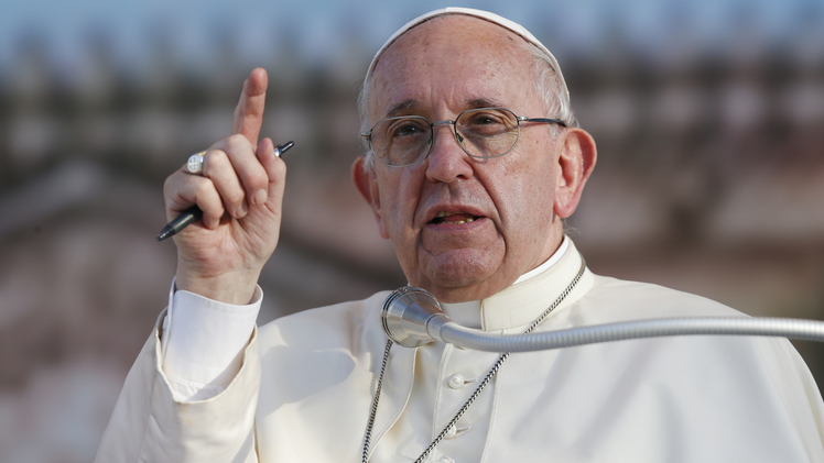 Папа Римский Франциск попал в больницу: его готовят к операции