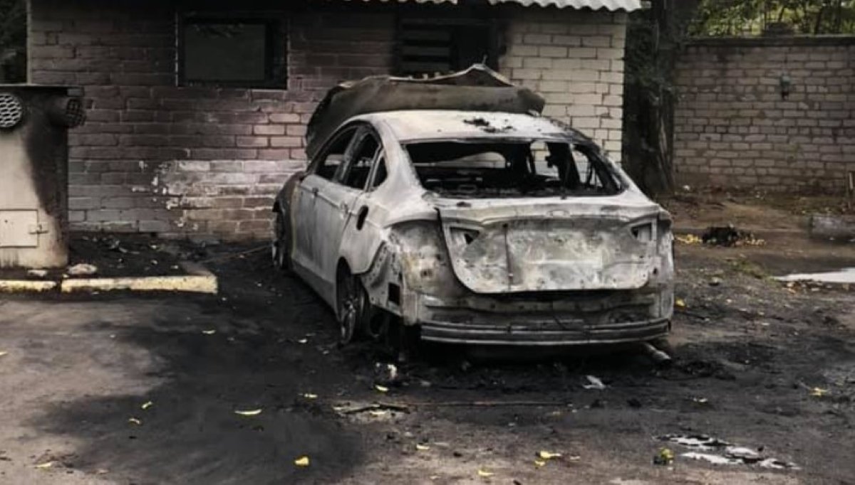 Директорові філії "Полтаваобленерго" у Пирятині спалили авто