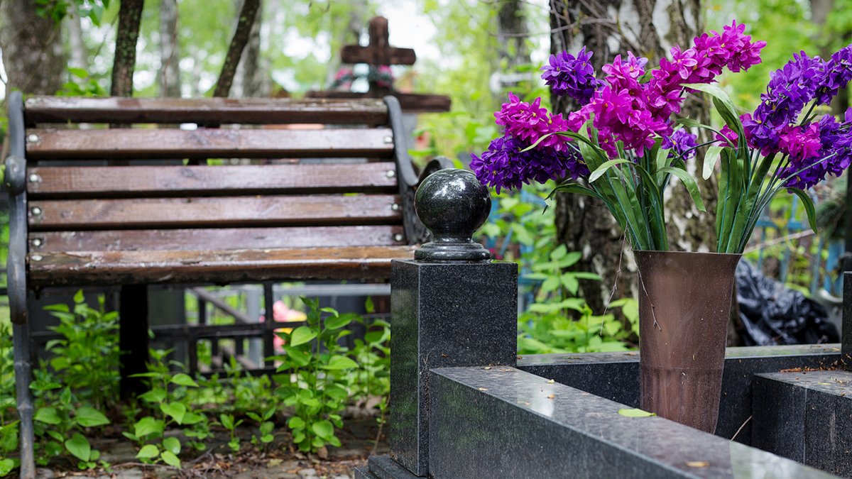 Від 3 до 6 тисяч доларів за місце: у Києві продавали місця для поховань на закритих кладовищах