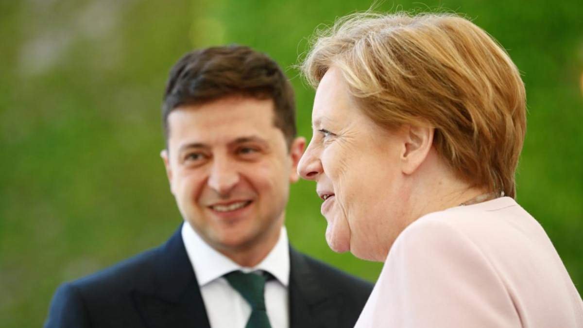 Зеленський і Меркель зустрінуться у Німеччині за вечерею: що  обговорюватимуть