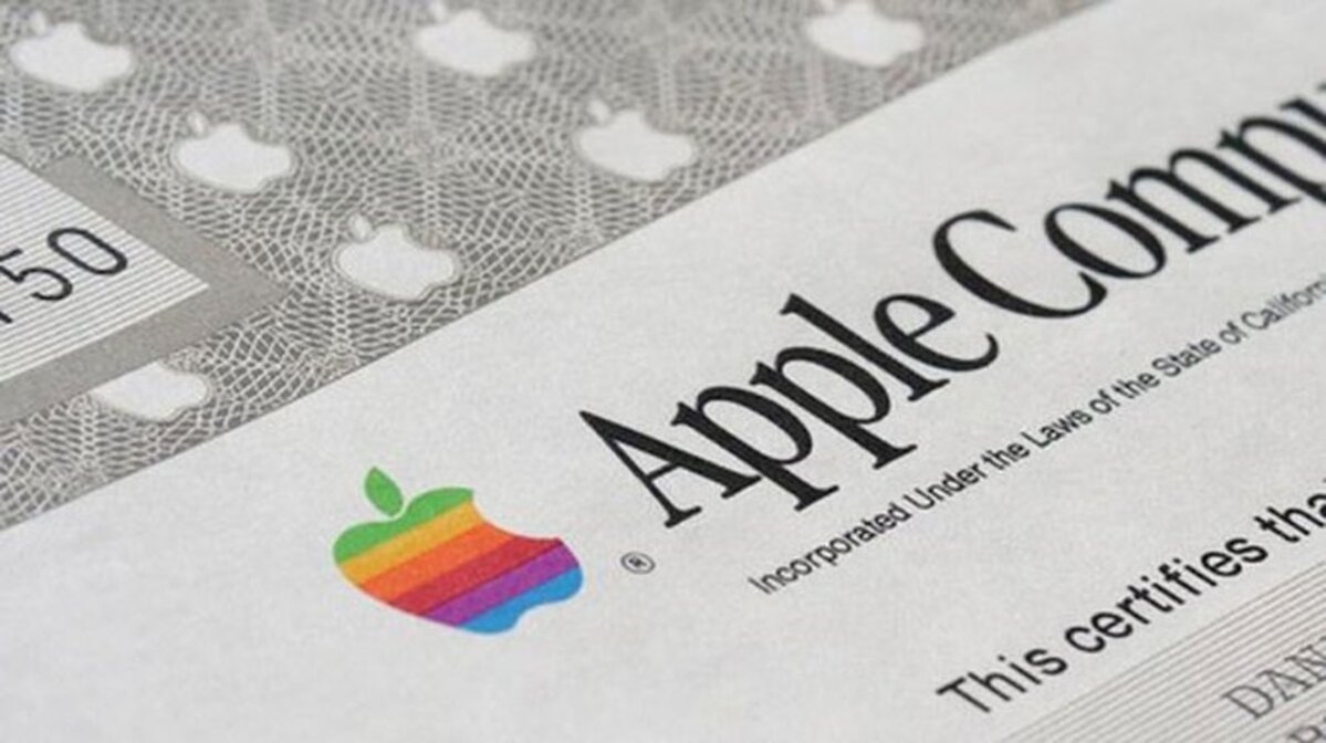 Акции Apple достигли нового рекорда из-за продаж iPhone
