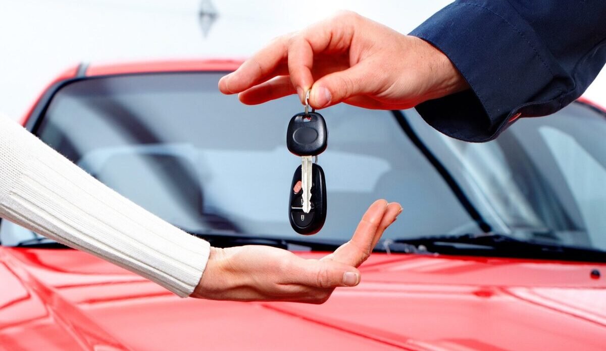 Что нужно знать перед покупкой автомобиля в кредит, лизинг или «на месте»: советы юриста