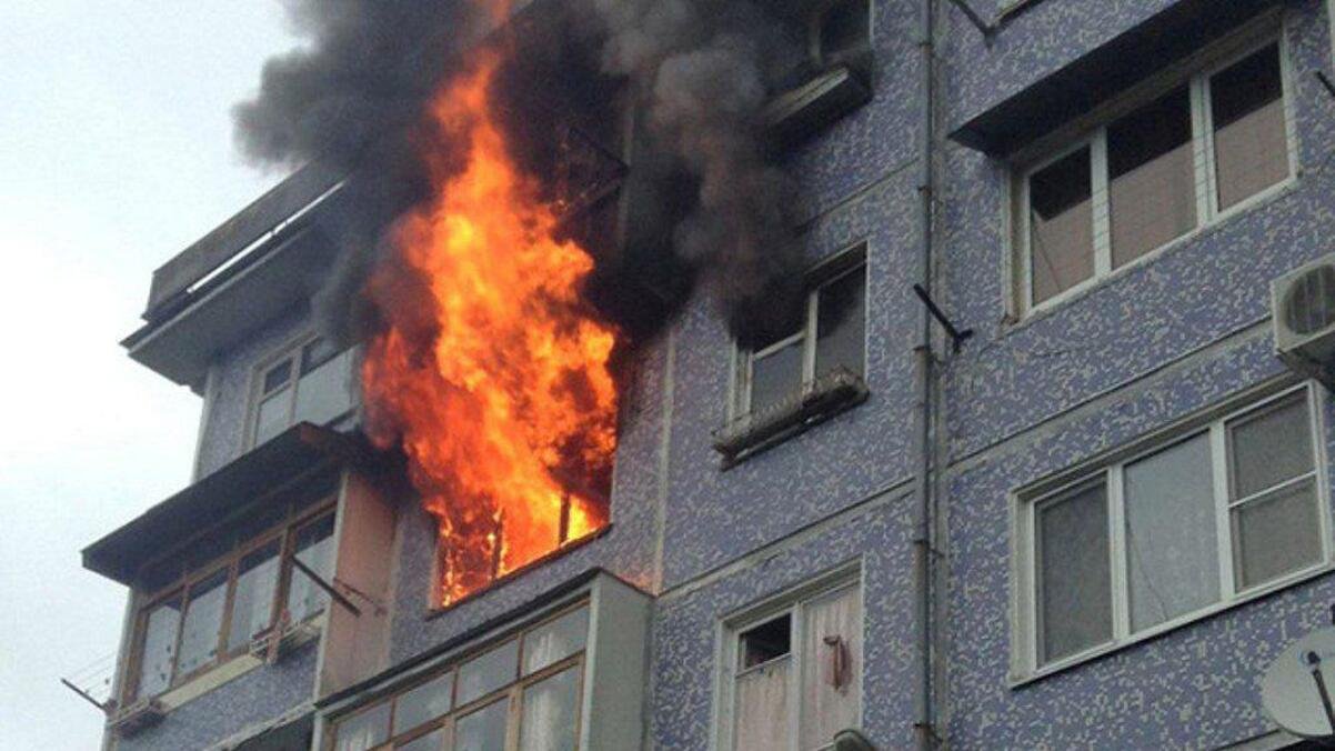 В Яготине загорелась многоэтажка: есть погибшие и пострадавшие