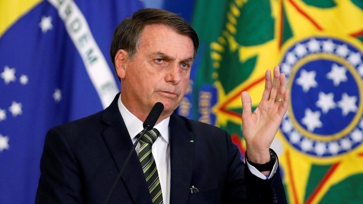 Президента Бразилии не пустили в ресторан Нью-Йорка: он COVID-скептик и не вакцинирован