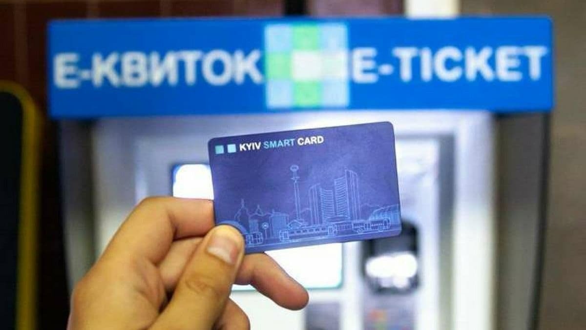 У Києві скасували паперові квитки в транспорті: як платити за проїзд