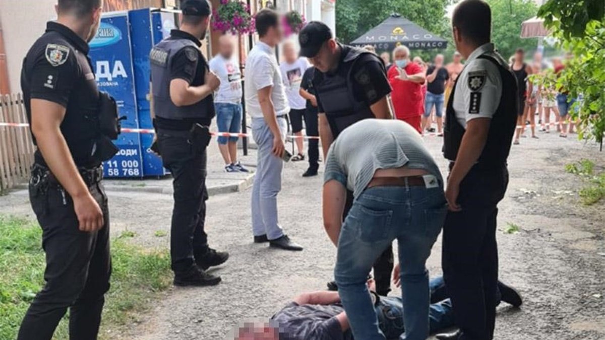 В Хмельницкой области мужчина взорвал гранату: пострадали шесть человек, среди которых 4-летний ребёнок