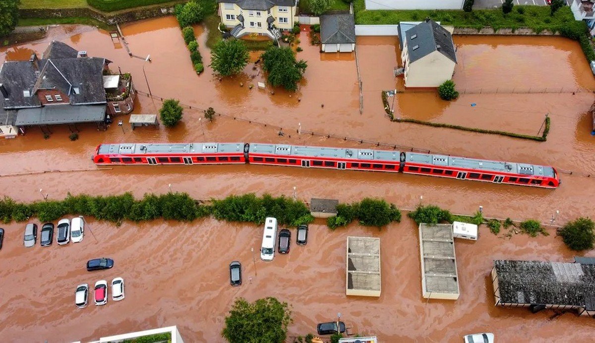 Как выглядят города Европы после сильнейших наводнений. Фотографии