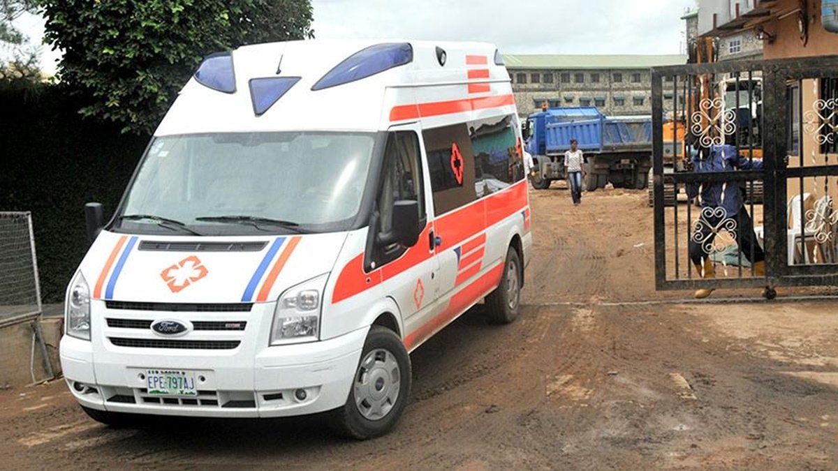 В Нигерии автобус столкнулся с грузовиком: погибли 14 человек, 4 получили травмы