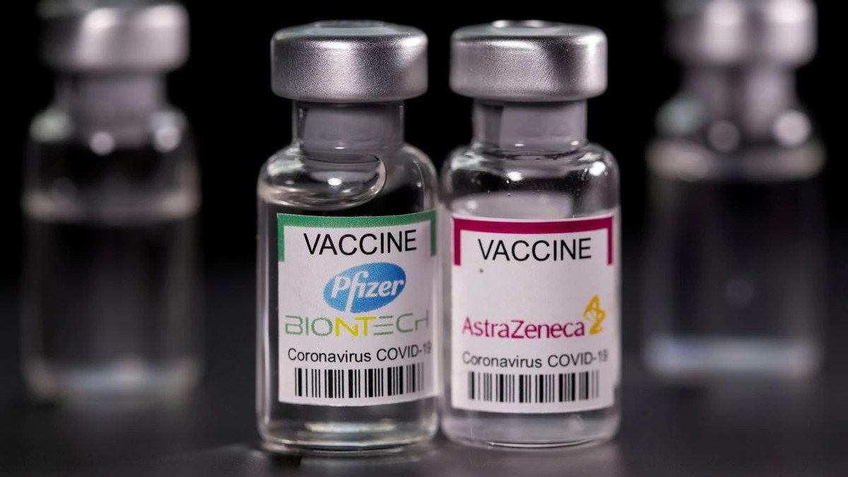 Наскільки ефективні вакцини Pfizer і AstraZeneca проти індійського штаму "Дельта" - дослідження