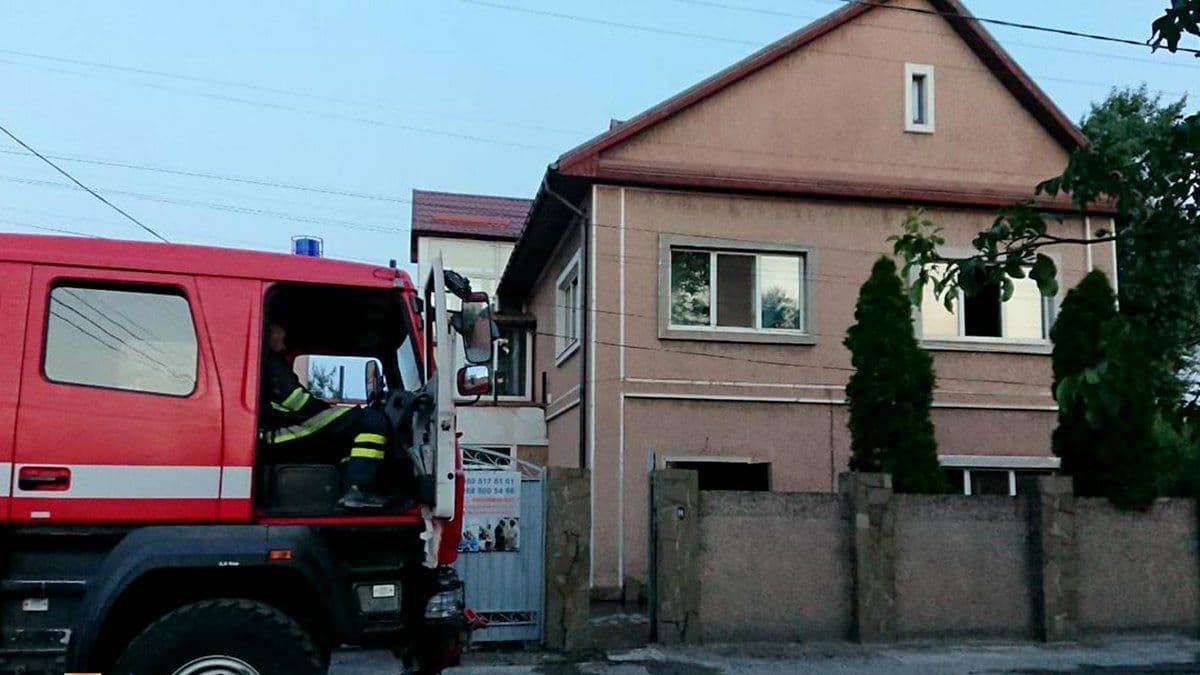 В Кривом Роге горел частный дом престарелых: персонал и подопечных эвакуировали