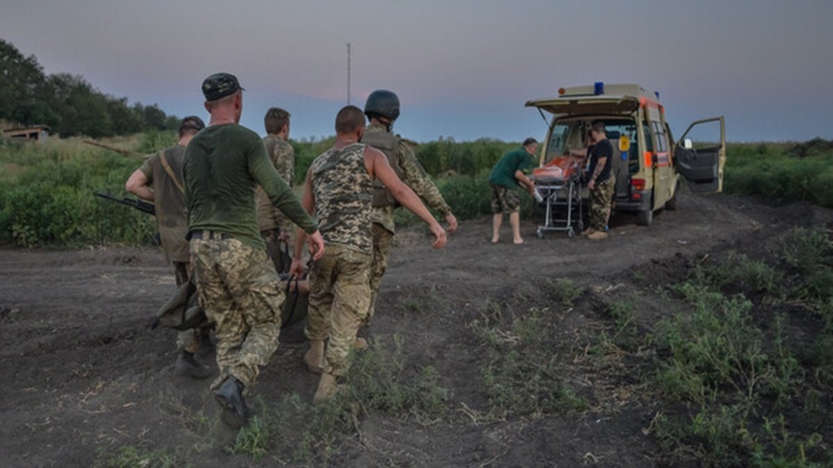 На Донбассе обострение: боевики обстреляли позиции, ранены 7 украинских военных