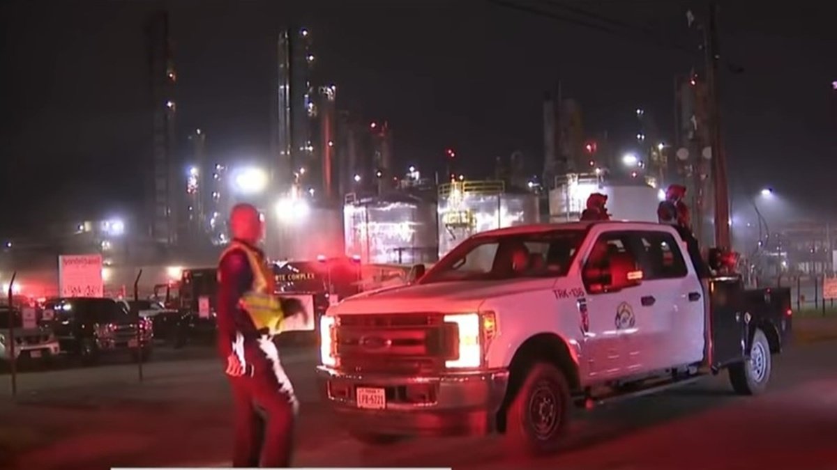 У Техасі стався витік на хімічному заводі: більше 30 постраждалих, є загиблі