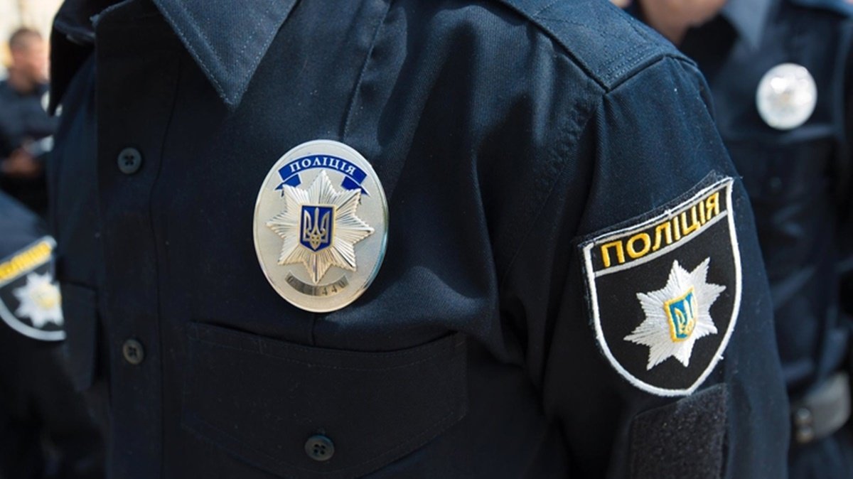 У Кіровоградській області поліцейський видавав себе за співробітника СБУ: він виманив у жінки гроші на придбання авто