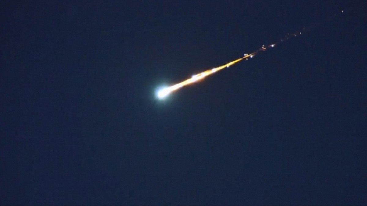 Вспышка в небе над охваченной пожарами Турцией: жители уверены, что это метеорит