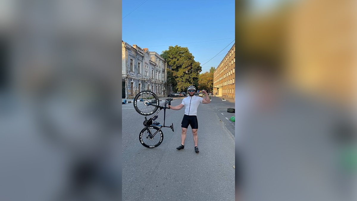 Из Одессы на велосипеде: нардеп планирует доехать в столицу за сутки