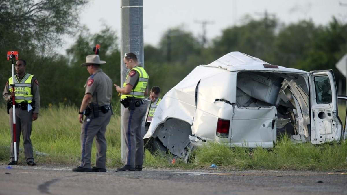 У Техасі розбився автобус з мігрантами: 10 людей загинули, 20 постраждали