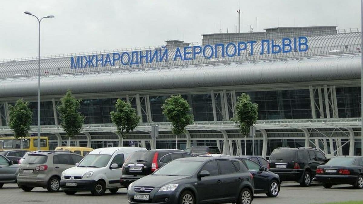 У Львівському аеропорті відкрили центр COVID-вакцинації