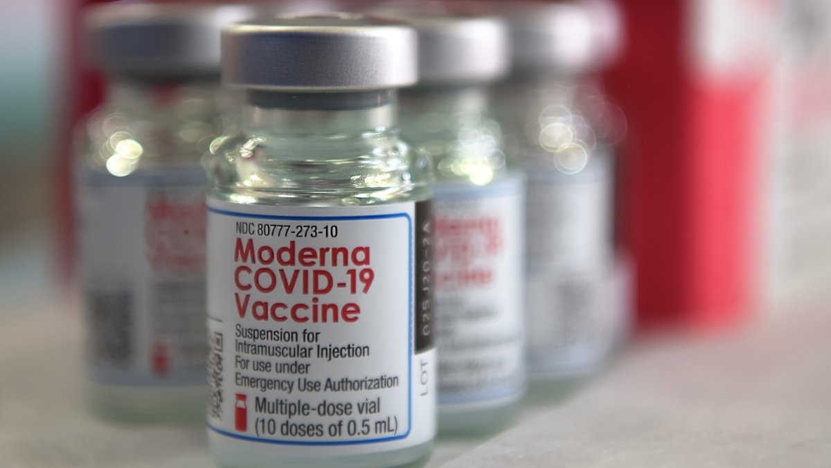 В Украину доставили новую партию COVID-вакцины Moderna