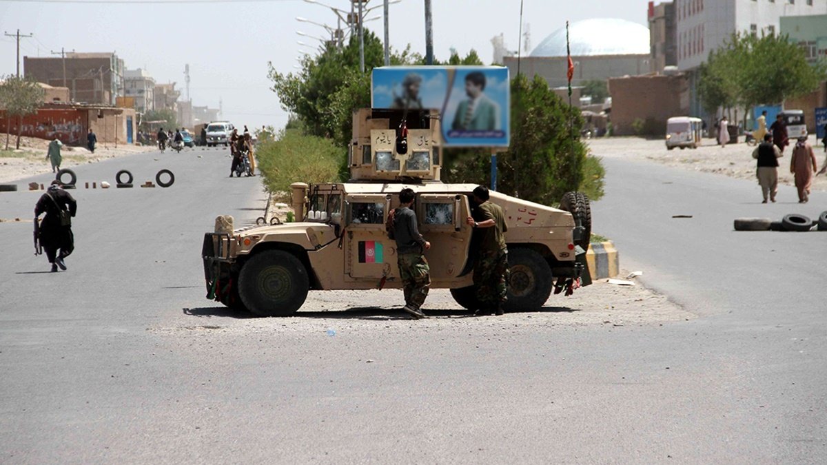 В Афганистане боевики за день захватили столицы трех провинций