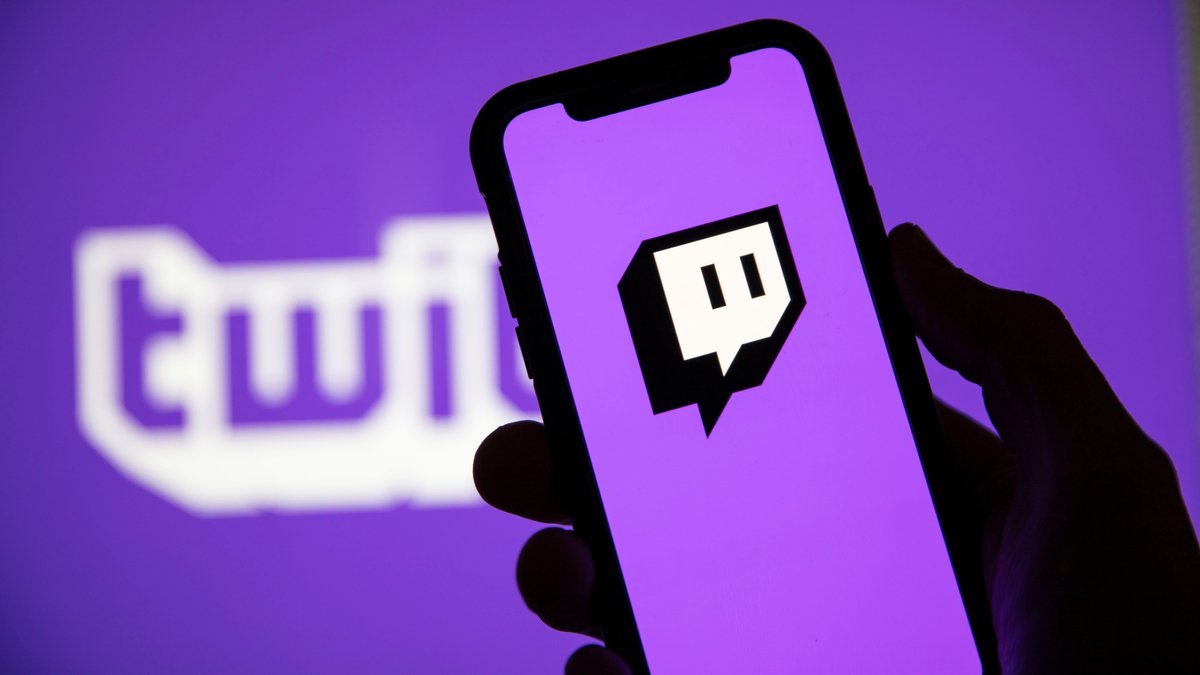 Стримеры Twitch устроили забастовку из-за харассмента на платформе