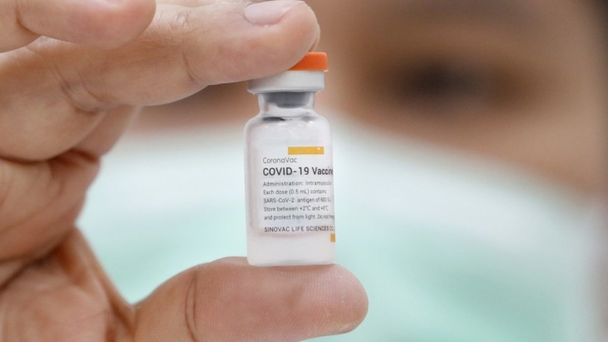 В Україні скоротили інтервал між дозами COVID-вакцини CoronaVac
