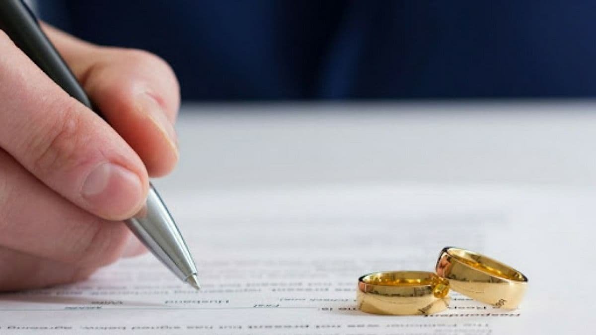 В июле в Украине зарегистрировали почти 27 тысяч браков