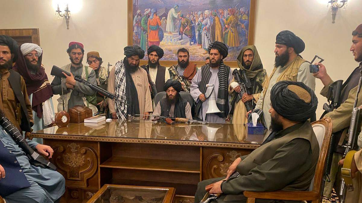 Талибы вернулись спустя 20 лет: что и почему происходит с Афганистаном