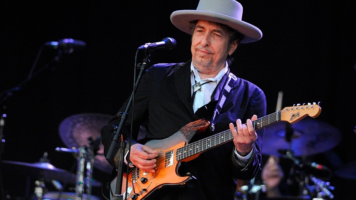 Культового музиканта Боба Ділана звинуватили у зґвалтуванні 12-річної дівчинки 50 років тому