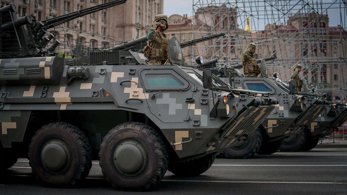 Войска, боевые самолёты и сотни единиц военной техники: как Киеве проходит репетиция парада ко Дню независимости Украины