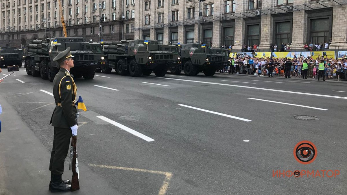 Подготовка к параду ко Дню Независимости в Киеве идёт полным ходом: фото и видео с Крещатика