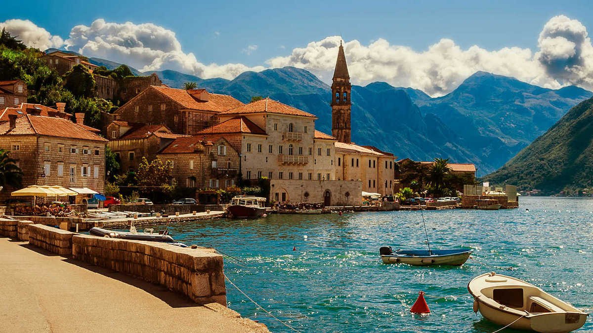 Чорногорія змінила правила в'їзду для туристів