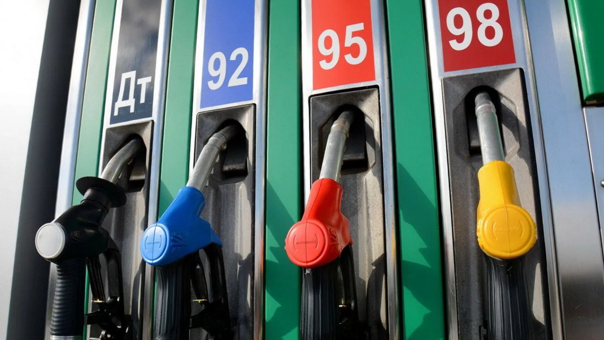 Після коригування цін АЗС в Україні знизили ціни на паливо: де і на скільки