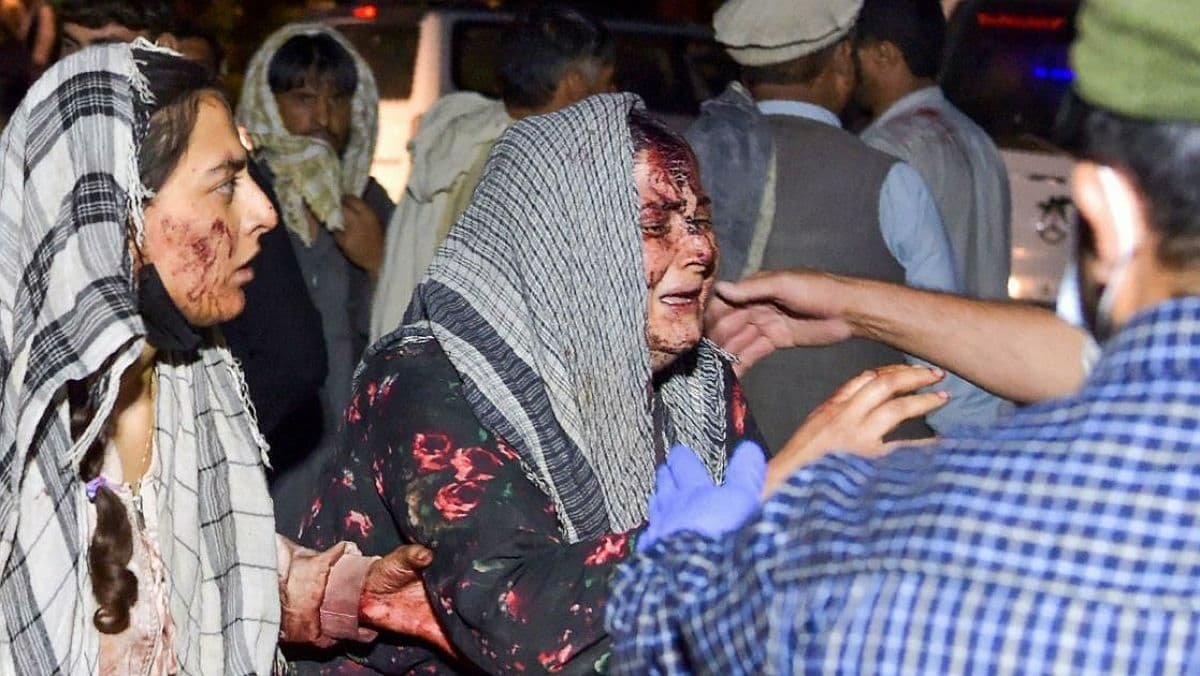 Взрыв в аэропорту Кабула: число жертв возросло до 170