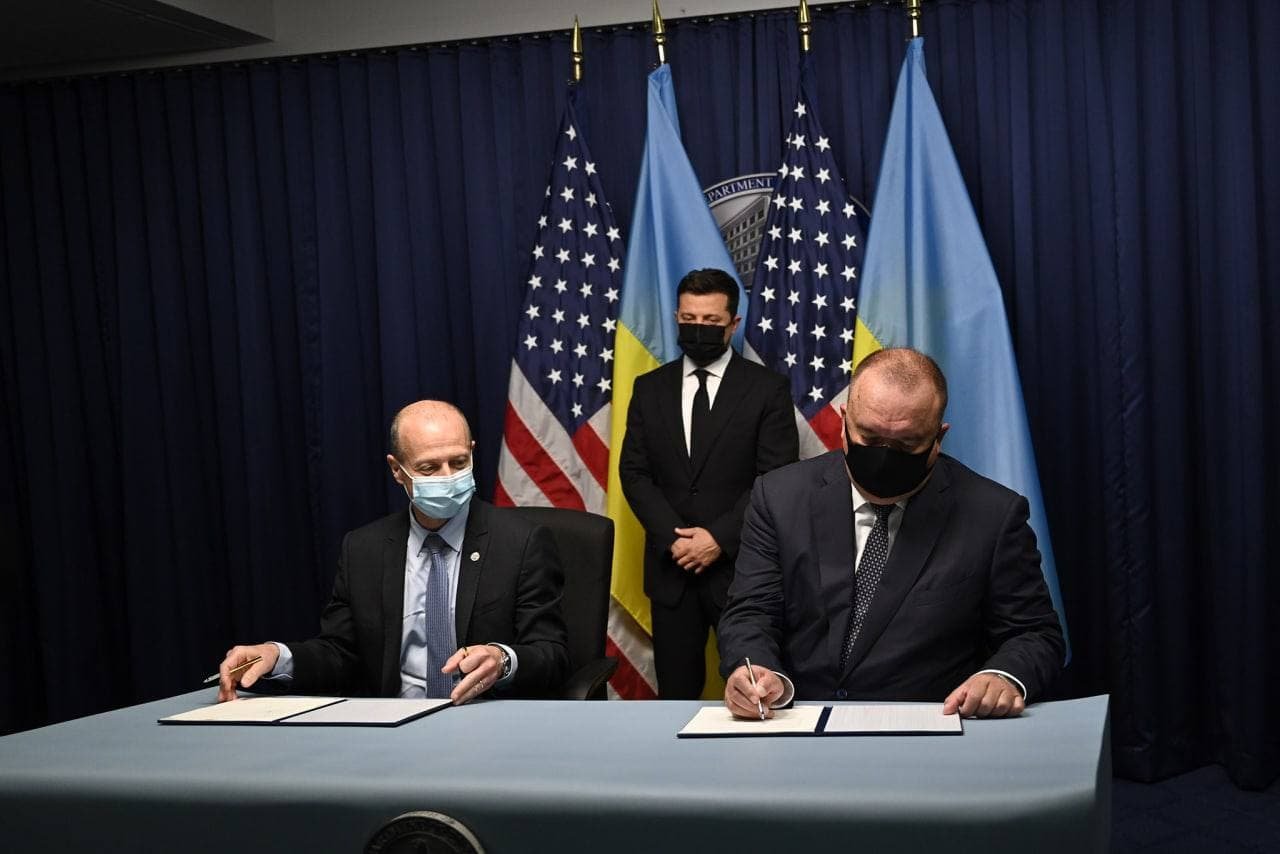 Украина и США подписали меморандум о совместном строительстве блока Хмельницкой АЭС