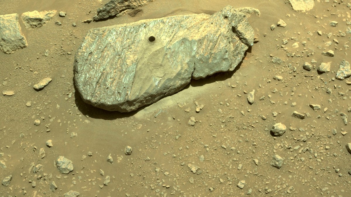 Марсоход Perseverance добыл первый образец марсианского грунта
