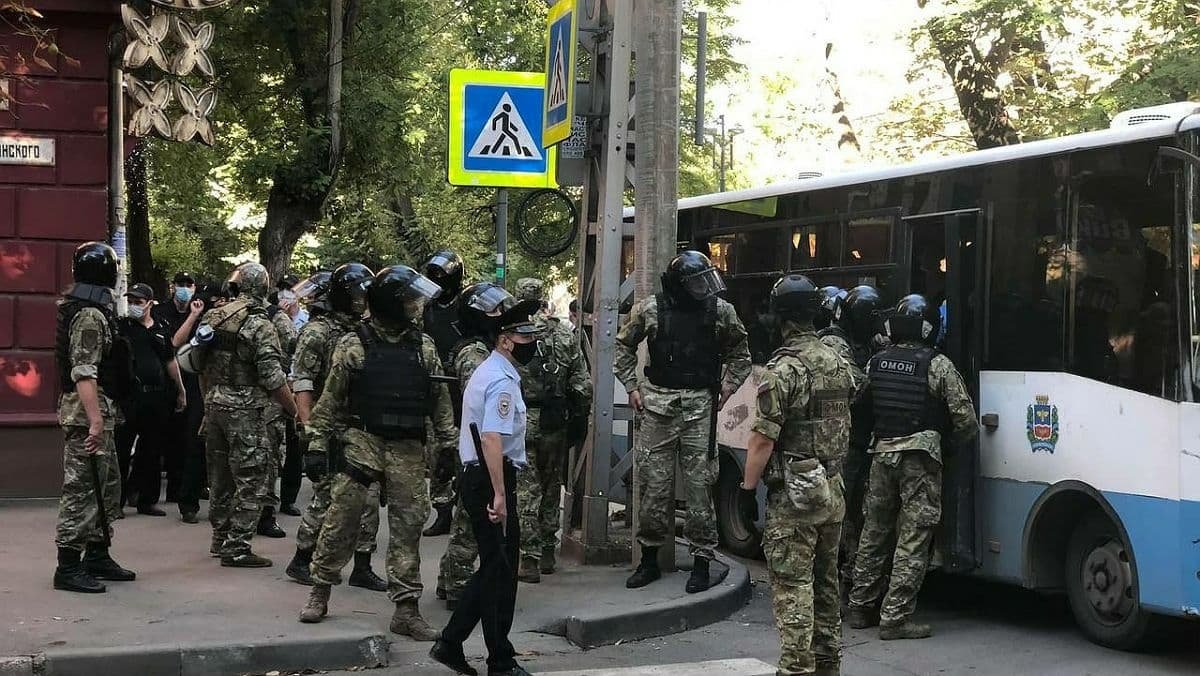 В оккупированном Симферополе «силовики» задержали ещё более 40 крымских татар